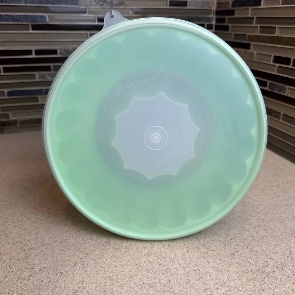 Tupperware vintage jello